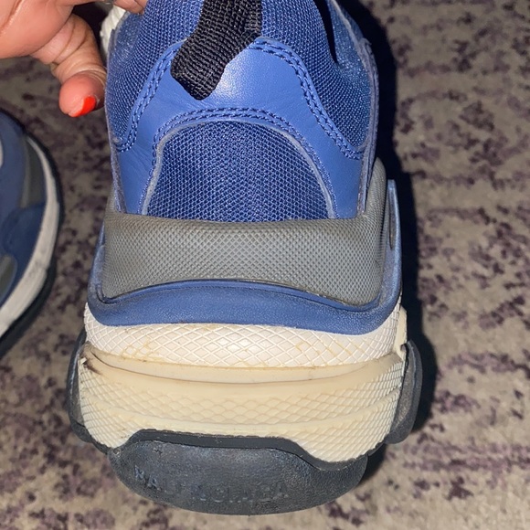 Balenciaga - Picture 4 of 8